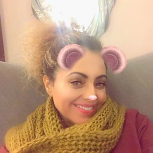 Meet your Posher, Ana